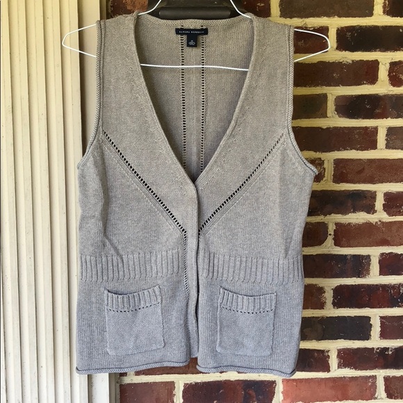 Banana Republic Jackets & Blazers - Banana Republic Taupe Cotton Vest -Mint Condition.